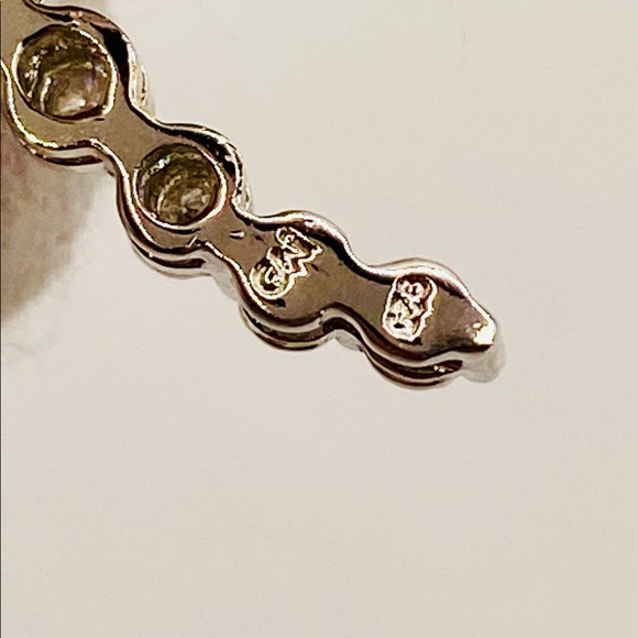 EUC Sterling Silver Journey Diamond Pendant - Picture 13 of 15